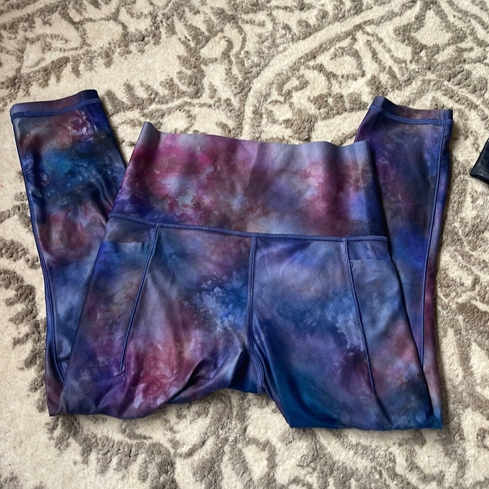 Athleta Supernova Stash Pocket Salutation II Capri size XS